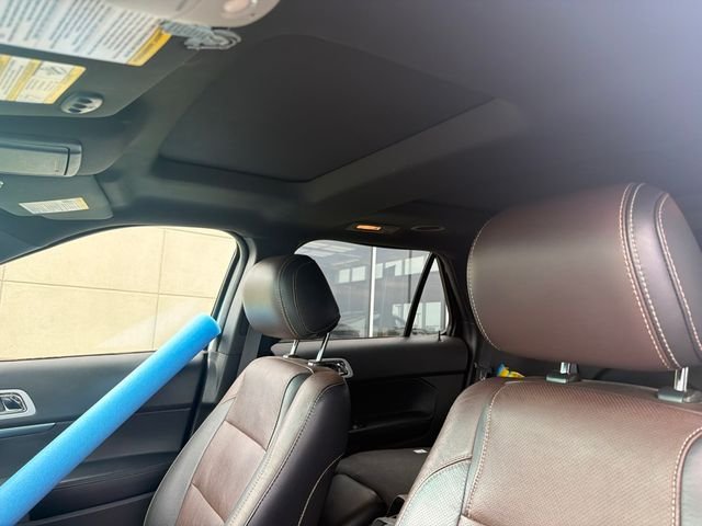 Used 2015 White Ford Sport image 3