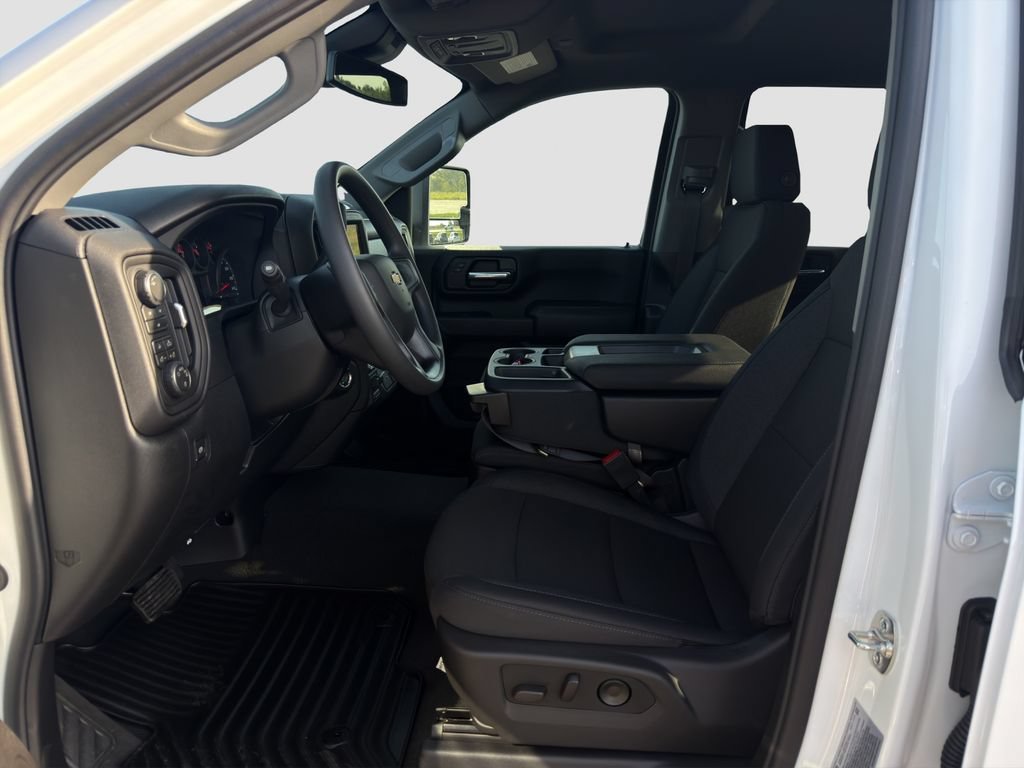 2026 Chevrolet Silverado 2500 HD Custom - Photo 9