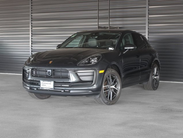 2026 Porsche Macan 