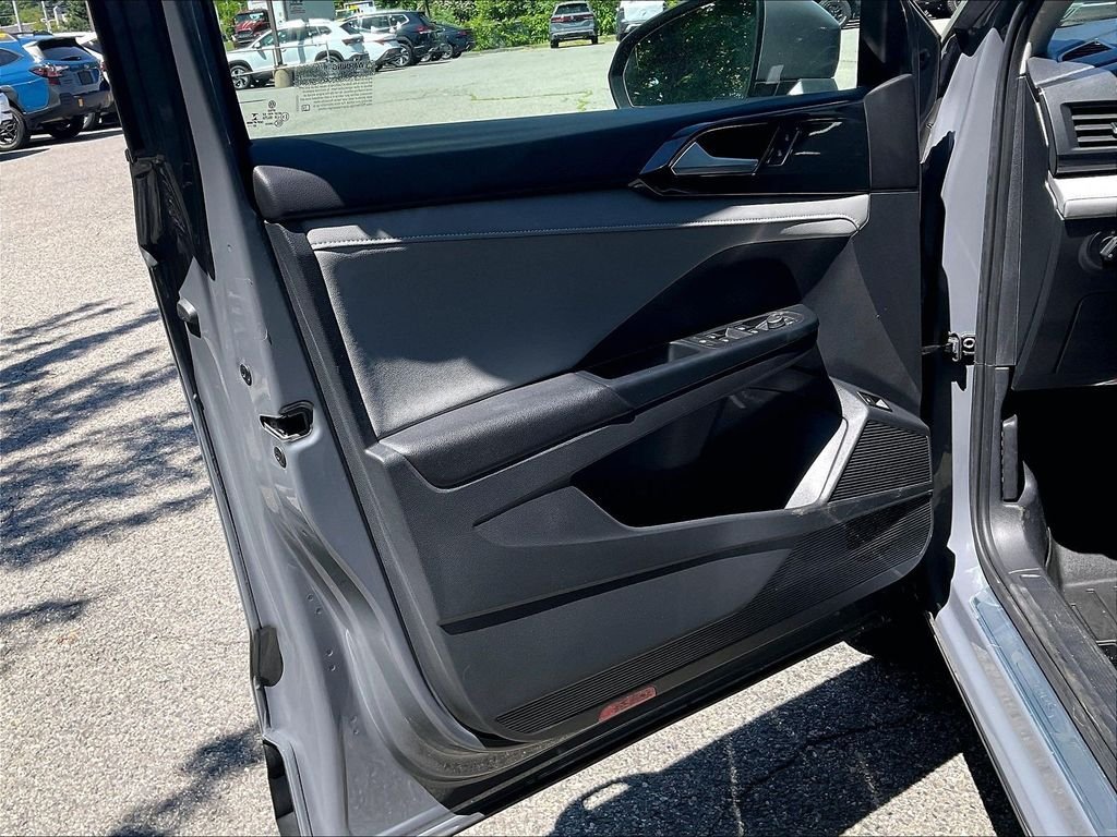 Certified Used 2023 Gray Volkswagen 1.5T SEL image 9