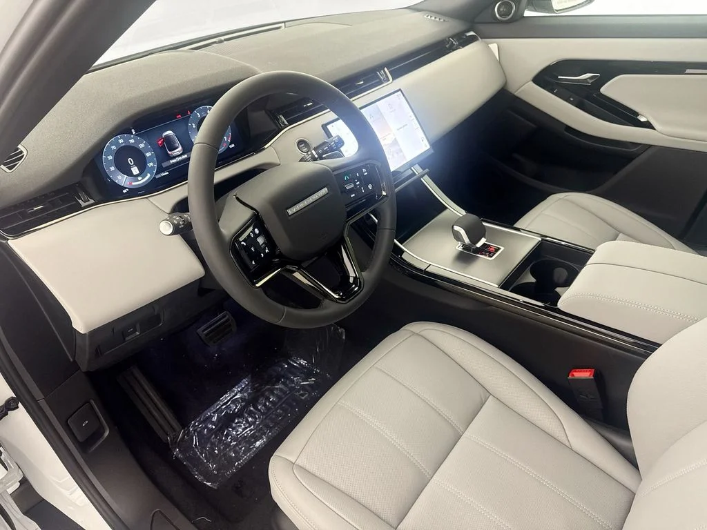 New 2026 Fuji White Land Rover Core S image 9