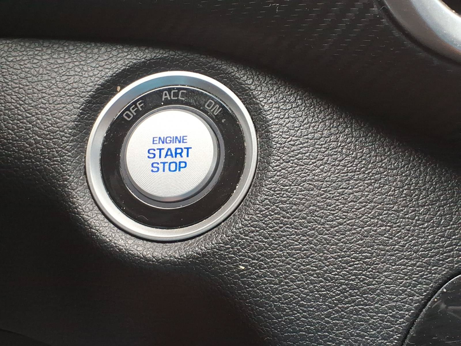 Certified Used 2020 Aqua Blue Hyundai Value image 29
