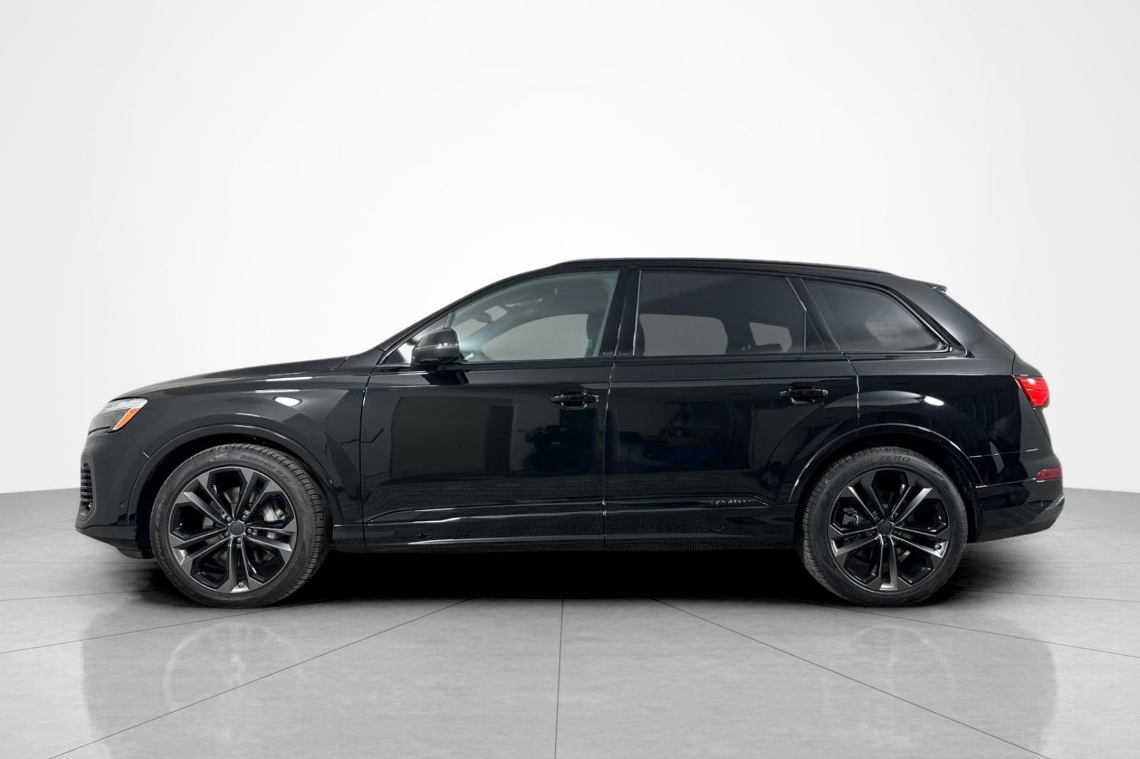 2026 Audi Q7 Premium Plus