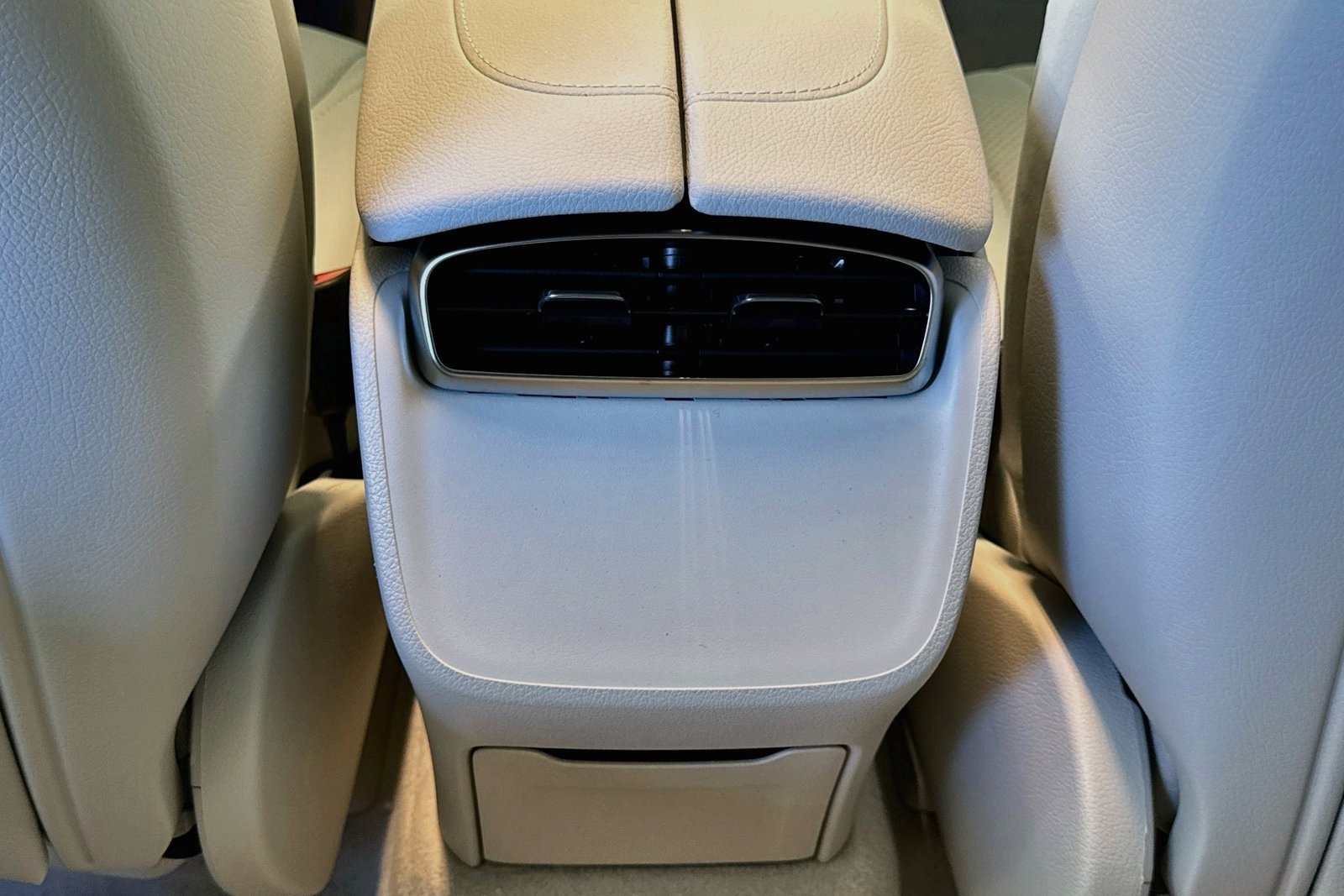 New 2026 Polar White Mercedes-Benz EQE 320+ image 23