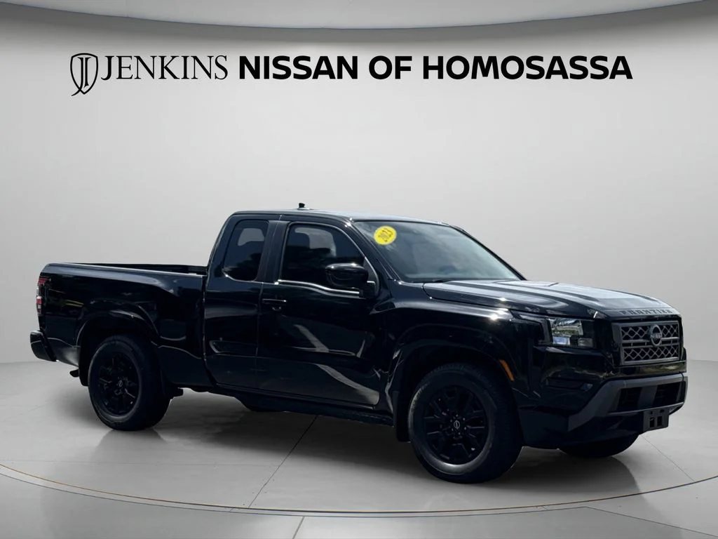 Used 2023 Black Nissan SV image 5