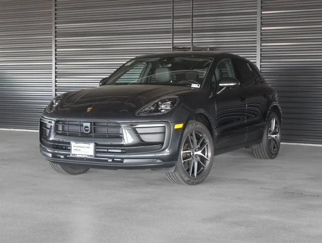 2026 Porsche Macan 