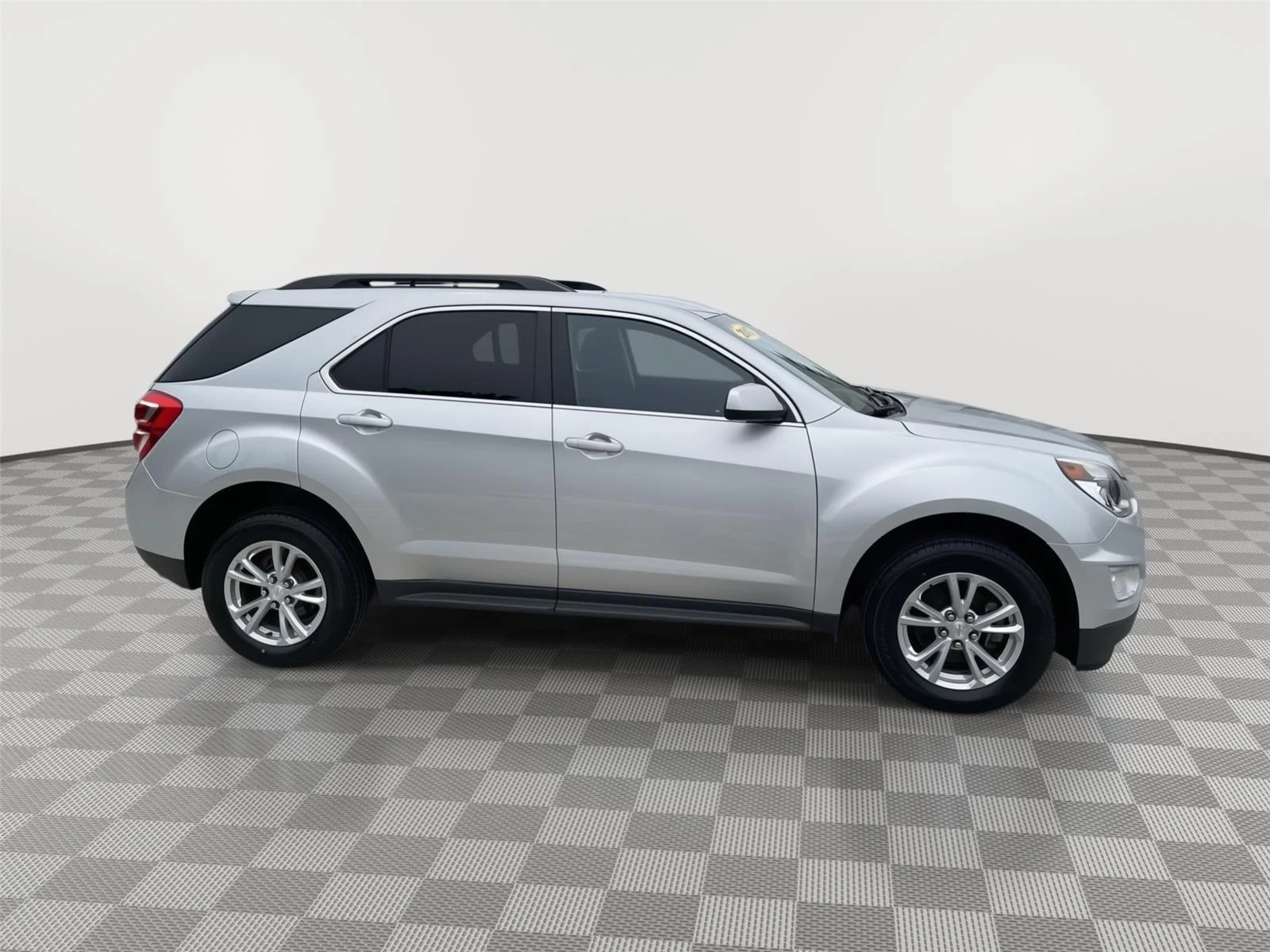 Used 2017 Silver Ice Metallic Chevrolet LT image 15