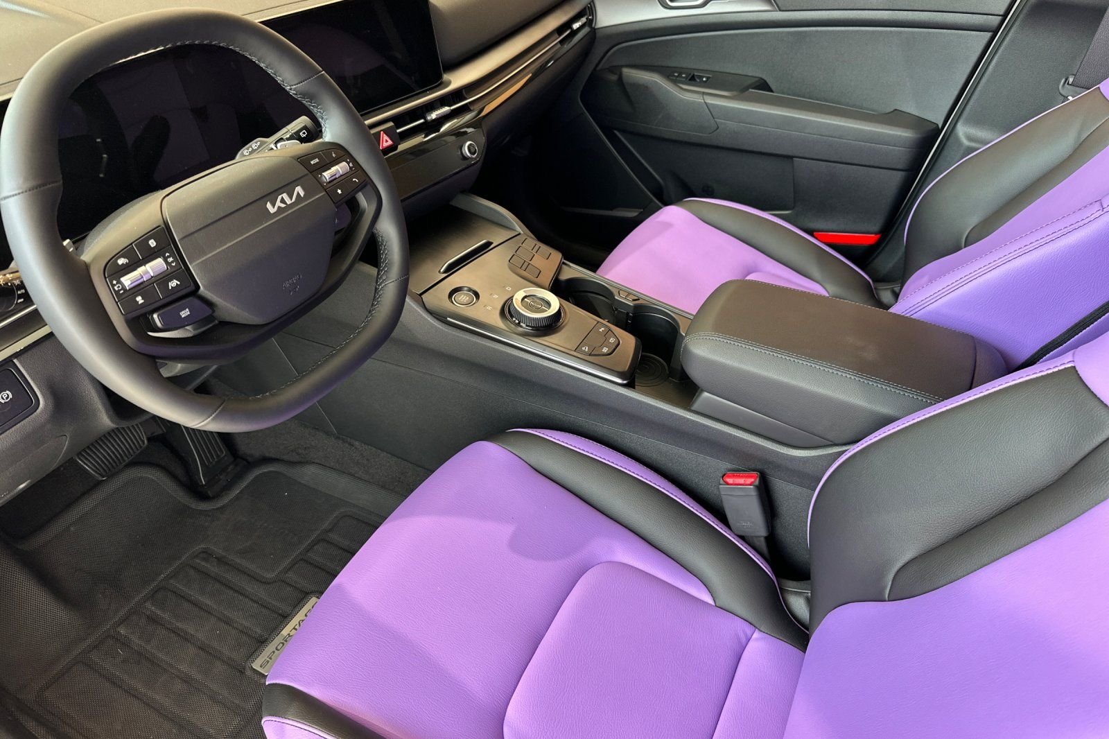 New 2026 Snow White Pearl Kia LX image 6