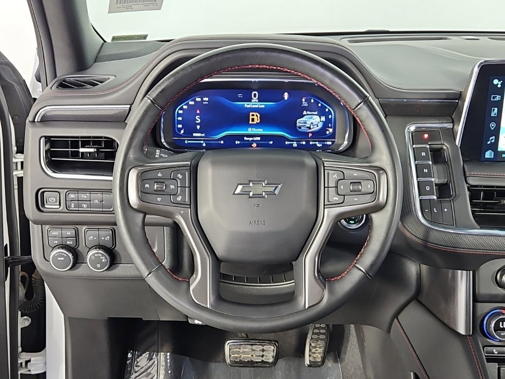 Used 2023 Pearl Chevrolet RST image 28