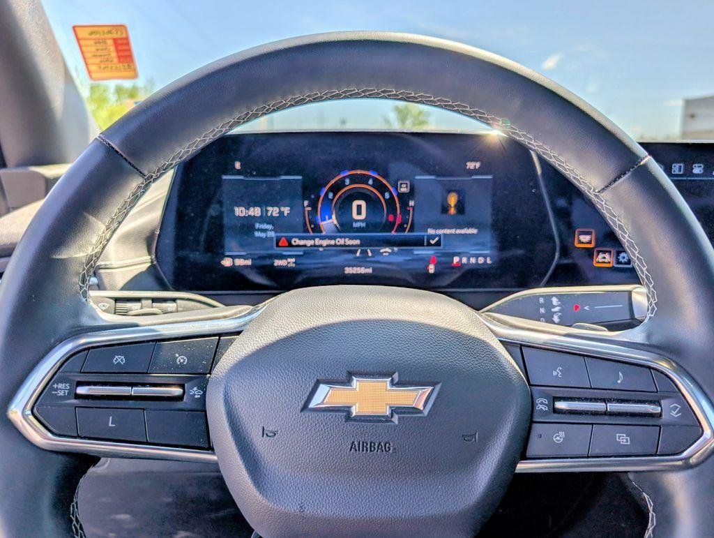 Used 2024 Pearl Chevrolet LT image 16