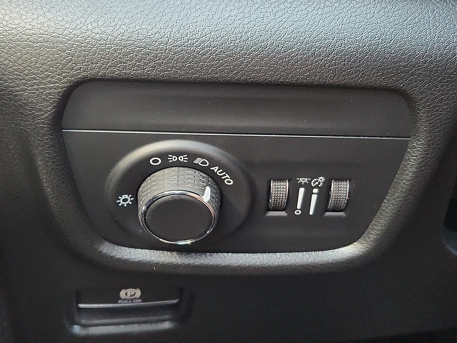 New 2026 Silver Zynith Jeep LAREDO ALTITUDE 4X4 image 16