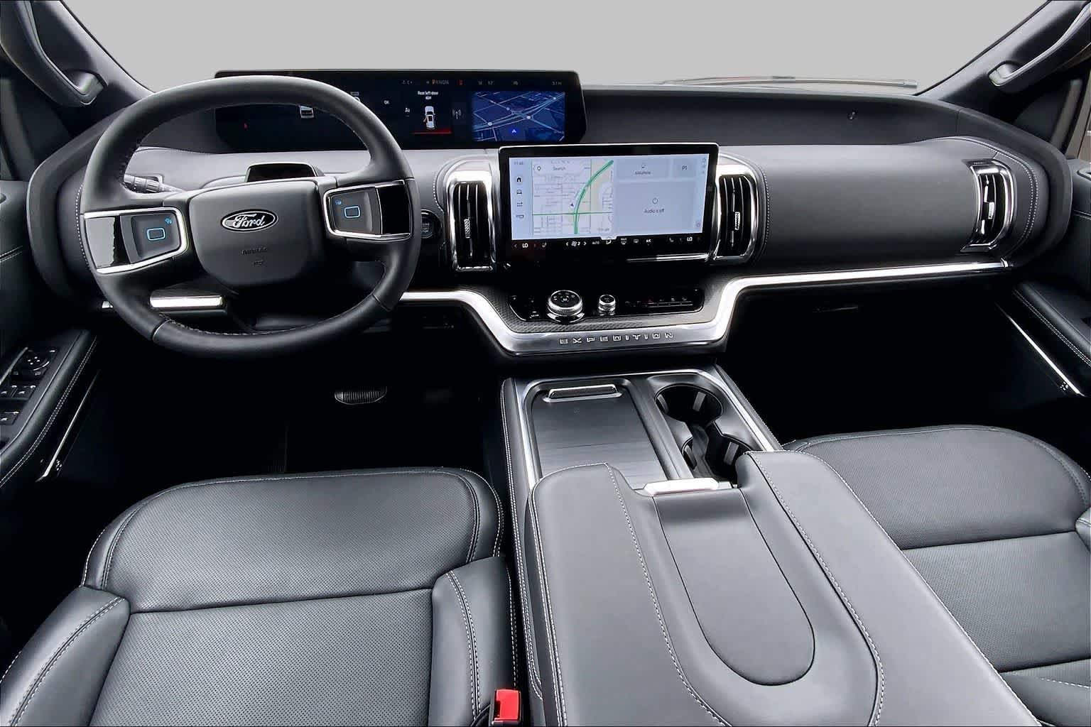 New 2026 Star White Metallic Tri-Coat Ford Platinum® image 5