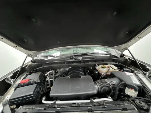 Used 2020 Silver GMC SLT image 32