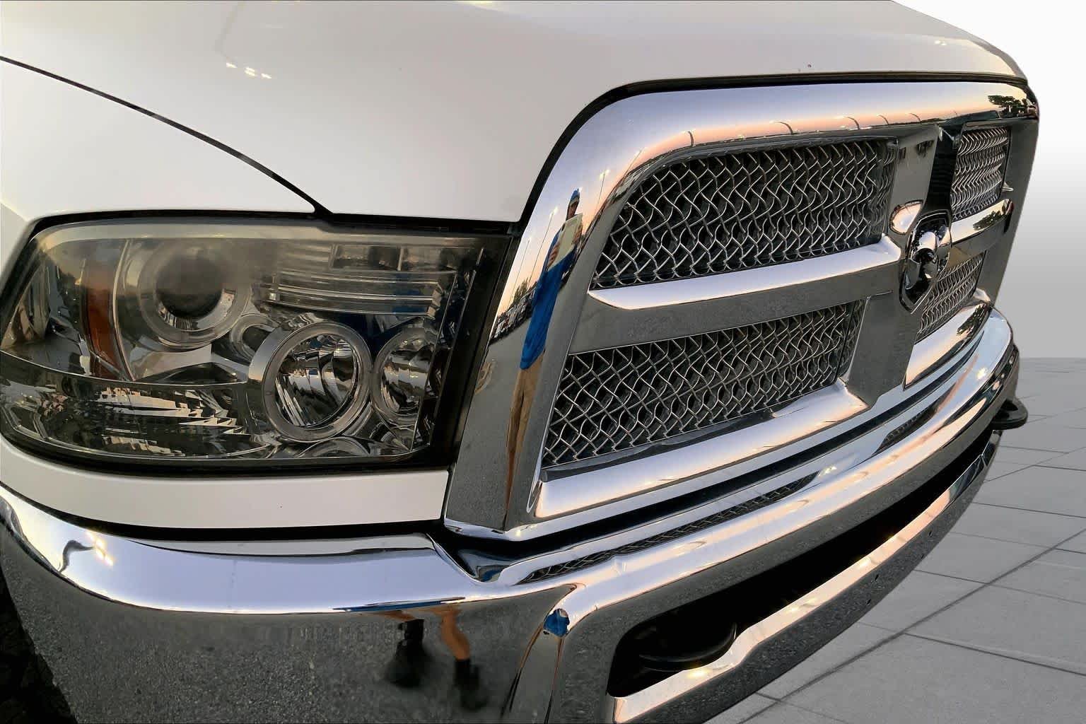 Used 2018 Bright White Clearcoat Ram Tradesman image 28