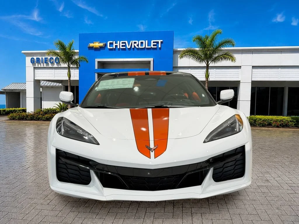 New 2027 Arctic White Chevrolet 3LZ image 2