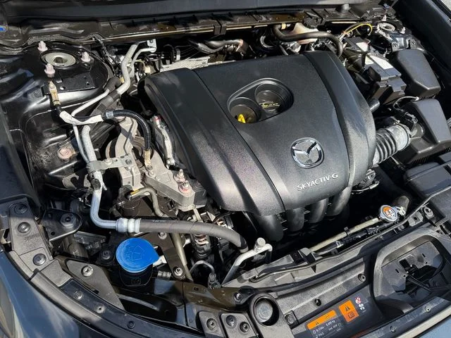 Used 2021 Black Mazda Preferred image 17