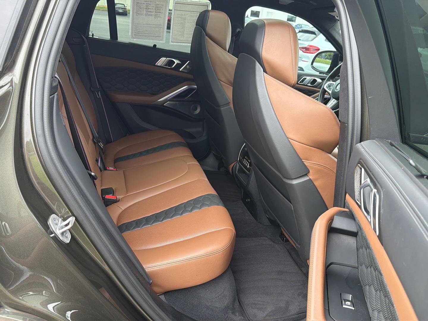 Used 2023 Manhattan Green Metallic BMW  image 13