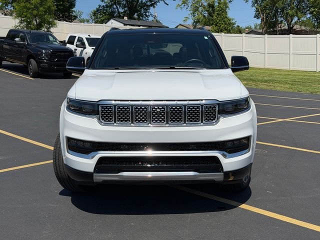 Used 2024 White Jeep  image 3