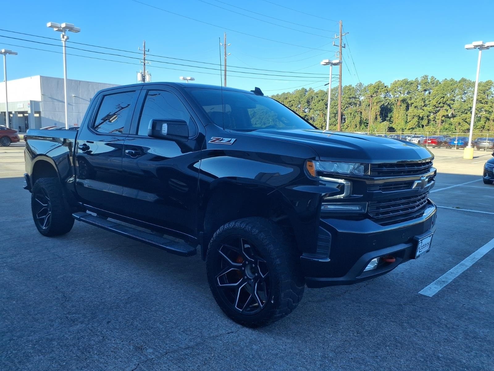 2021 Chevrolet Silverado 1500 photo 3 of 26