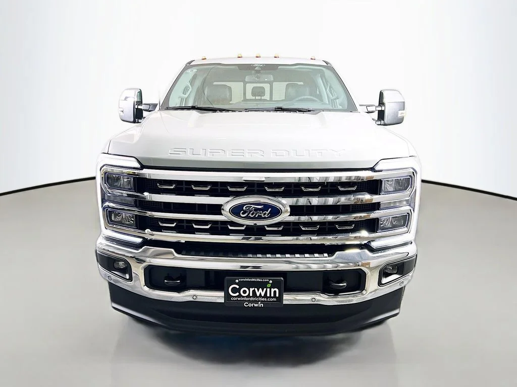 New 2026 Avalanche Ford Lariat image 4