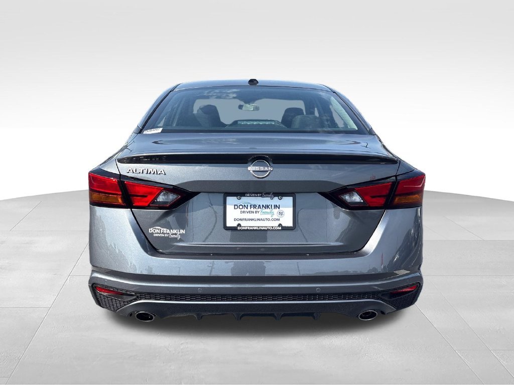 New 2026 Gray Nissan 2.5 SV image 4