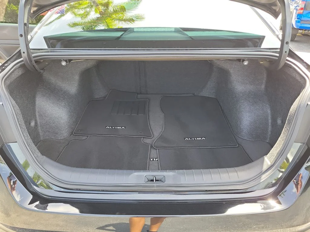 Certified Used 2025 Black Nissan 2.5 S image 10