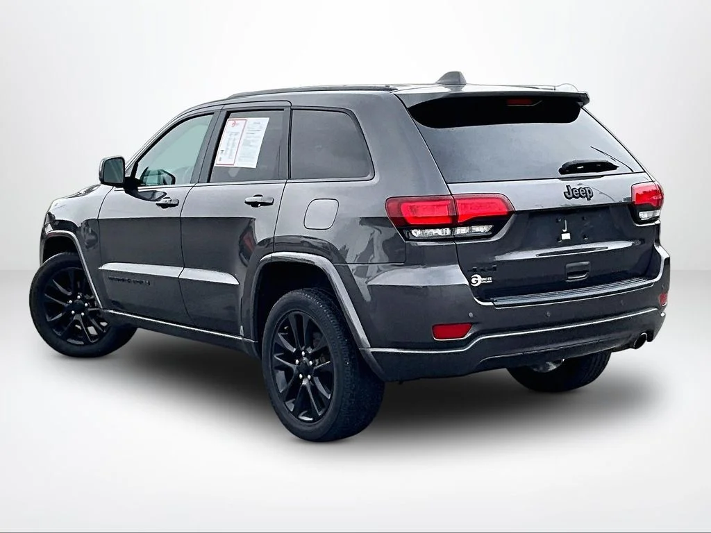 Used 2020 Gray Jeep Altitude image 13