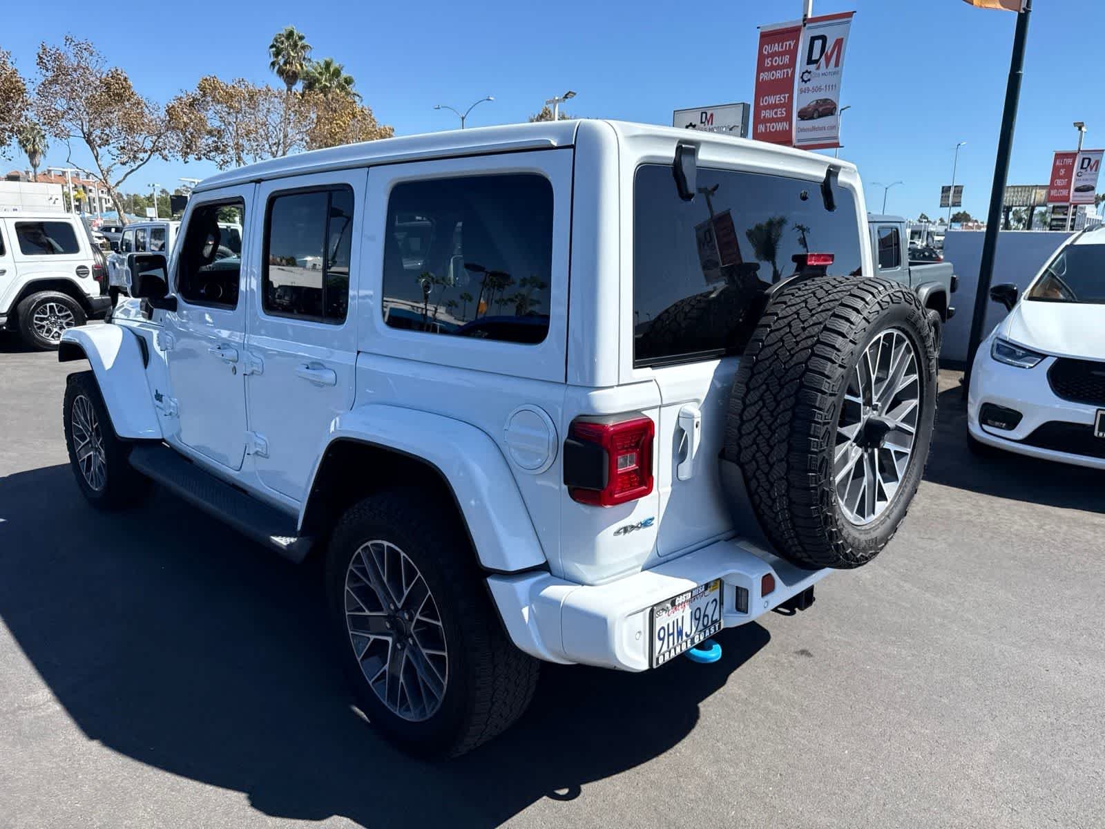 Used 2024 Bright White Clearcoat Jeep High Altitude image 19