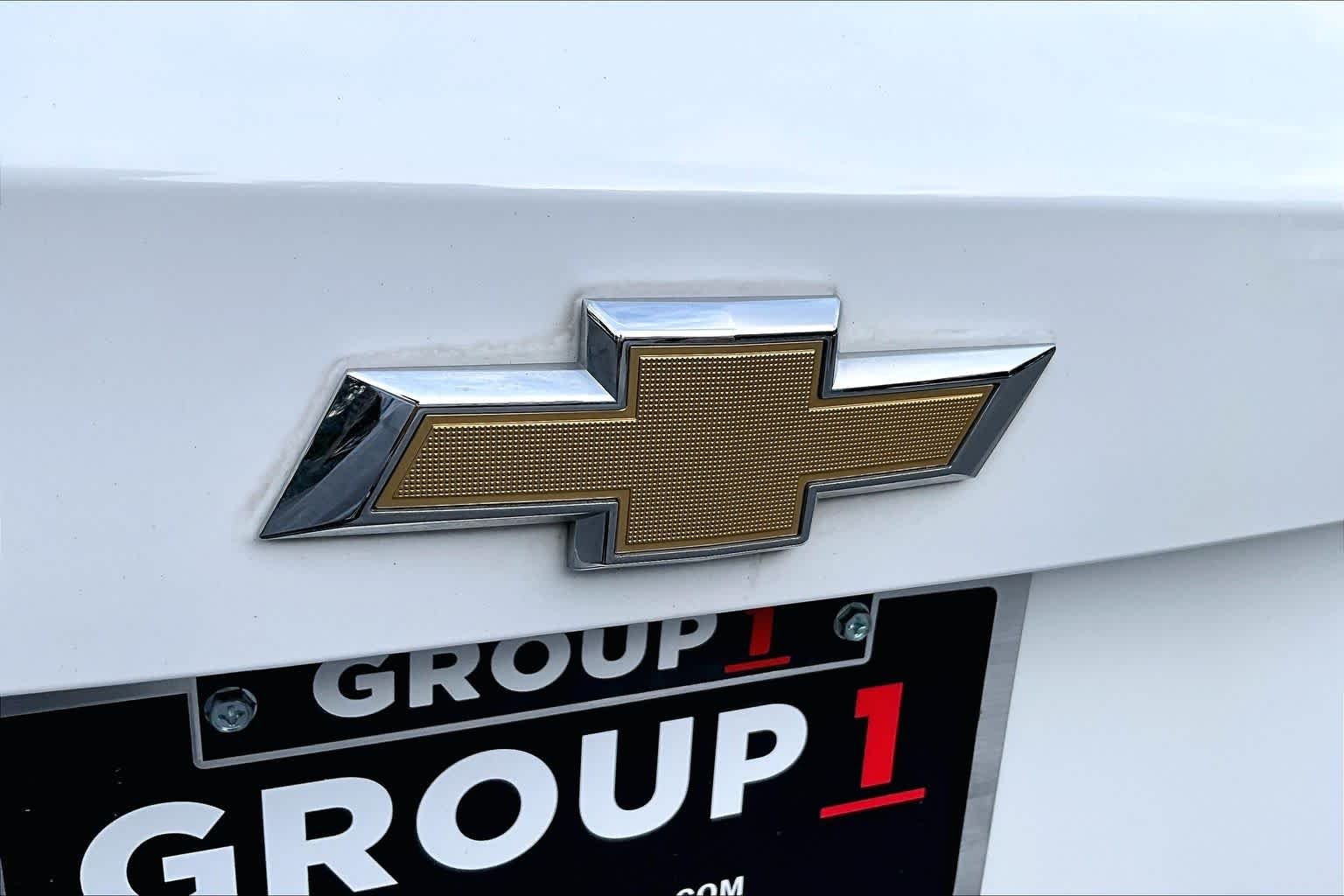 Used 2020 Summit White Chevrolet LT image 30