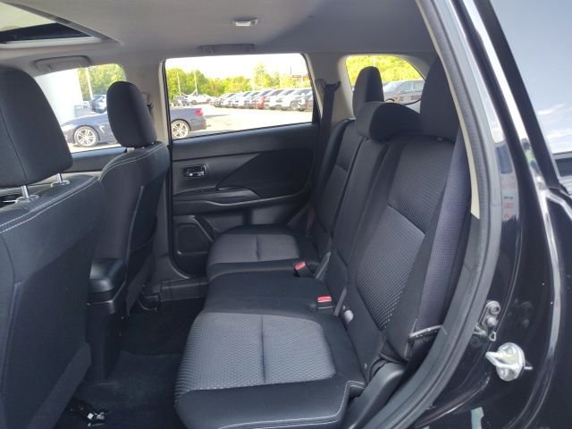 Used 2017 Black Mitsubishi SE image 21
