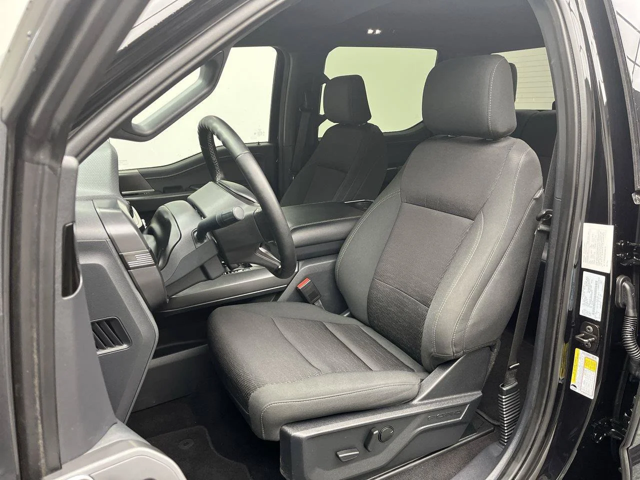 Used 2024 Black Ford XLT image 12