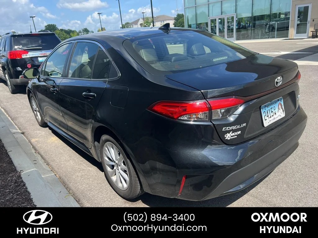 Used 2020 Black Sand Pearl Toyota XLE image 14