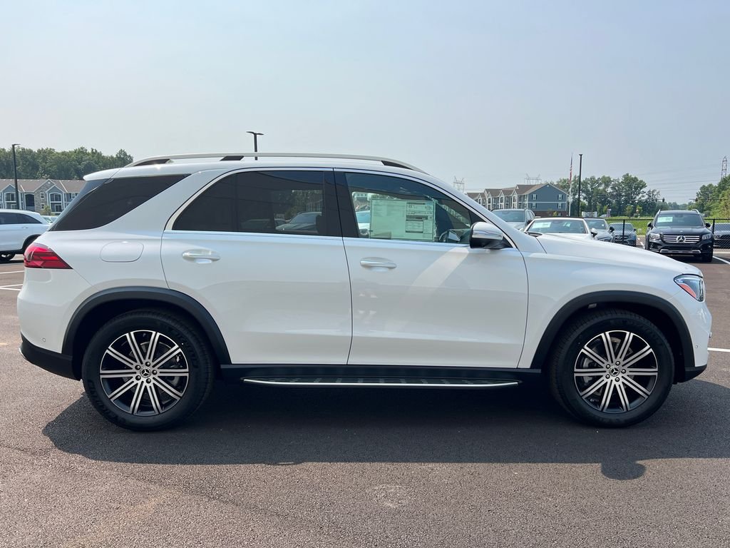 New 2026 MANUFAKTUR Moonlight White Metallic Mercedes-Benz GLE 350 image 9