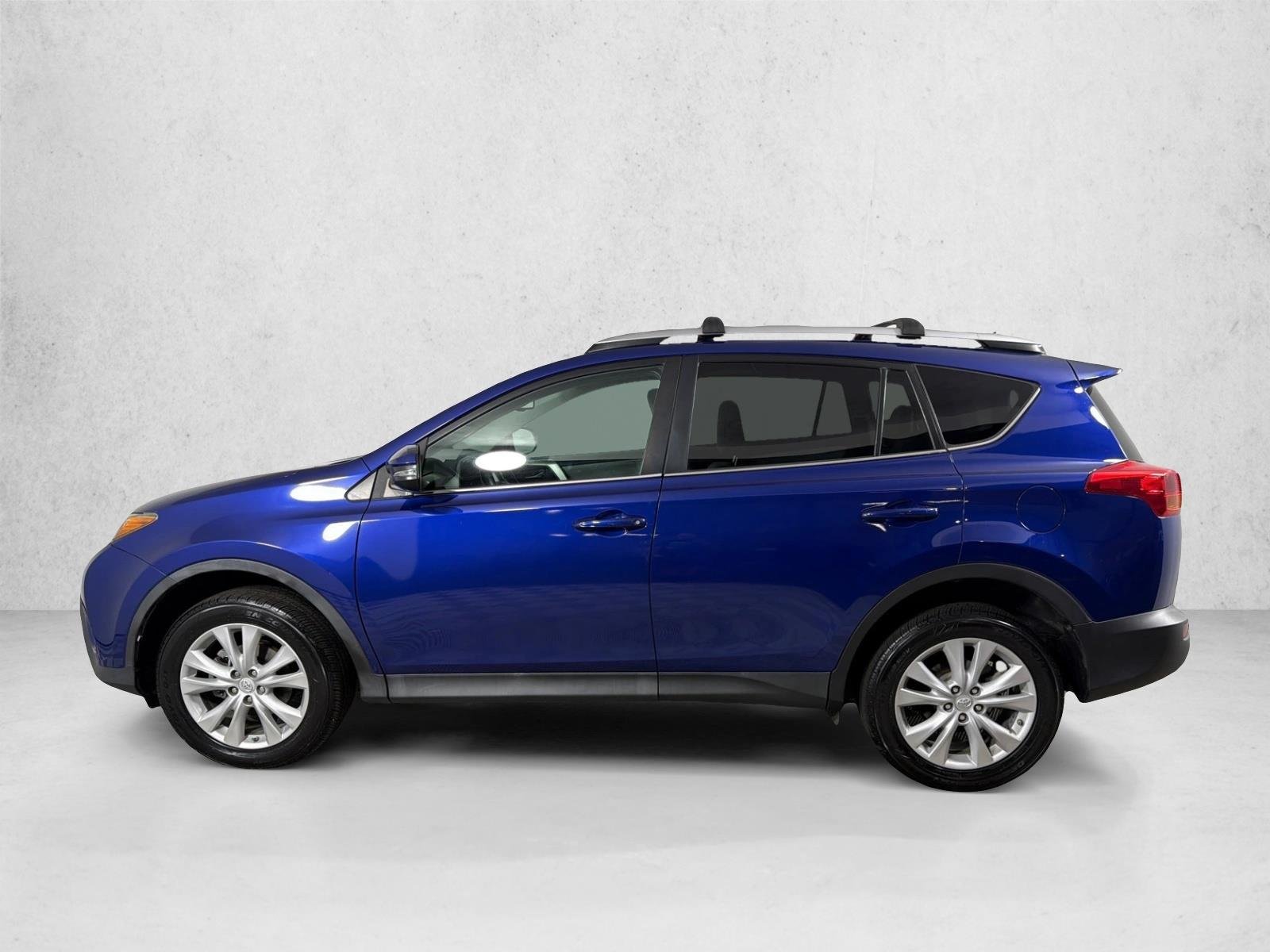 Used 2015 Blue Crush Metallic Toyota Limited image 8