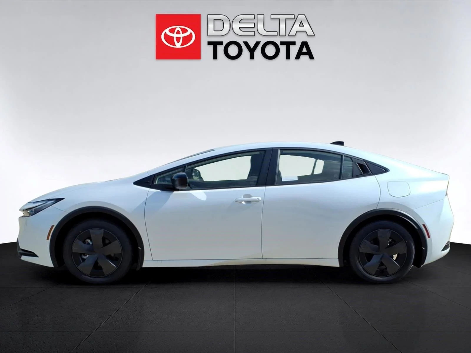 New 2026 WIND CHILL PEARL Toyota SE image 2