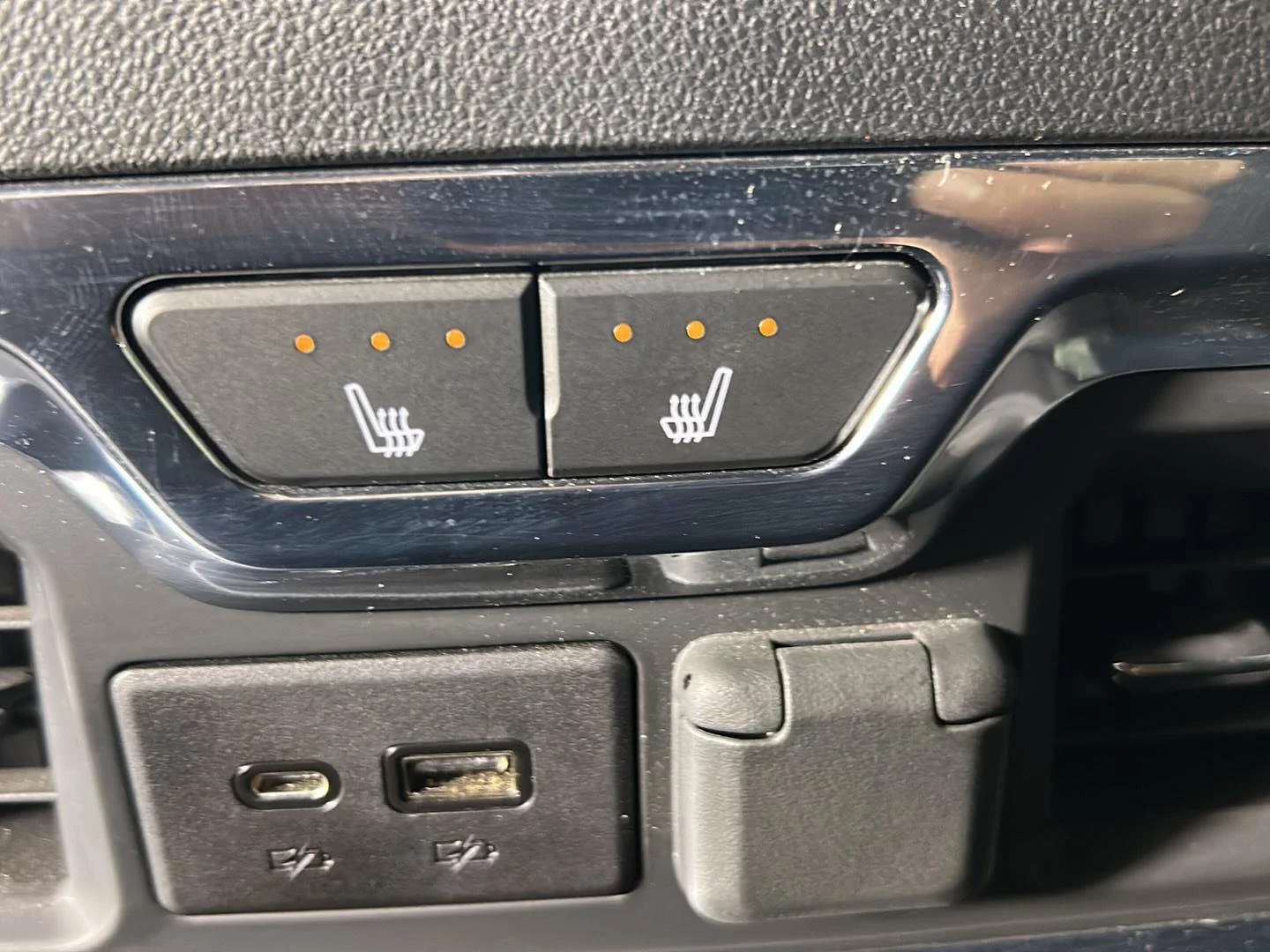 Used 2021 Dark Sky Metallic GMC AT4 image 39