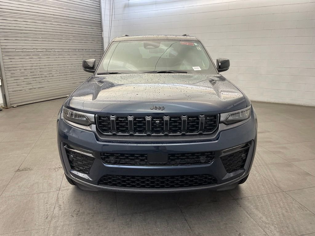 New 2026 Fathom Blue Pearl-Coat Exterior Paint Jeep Limited Reserve image 6
