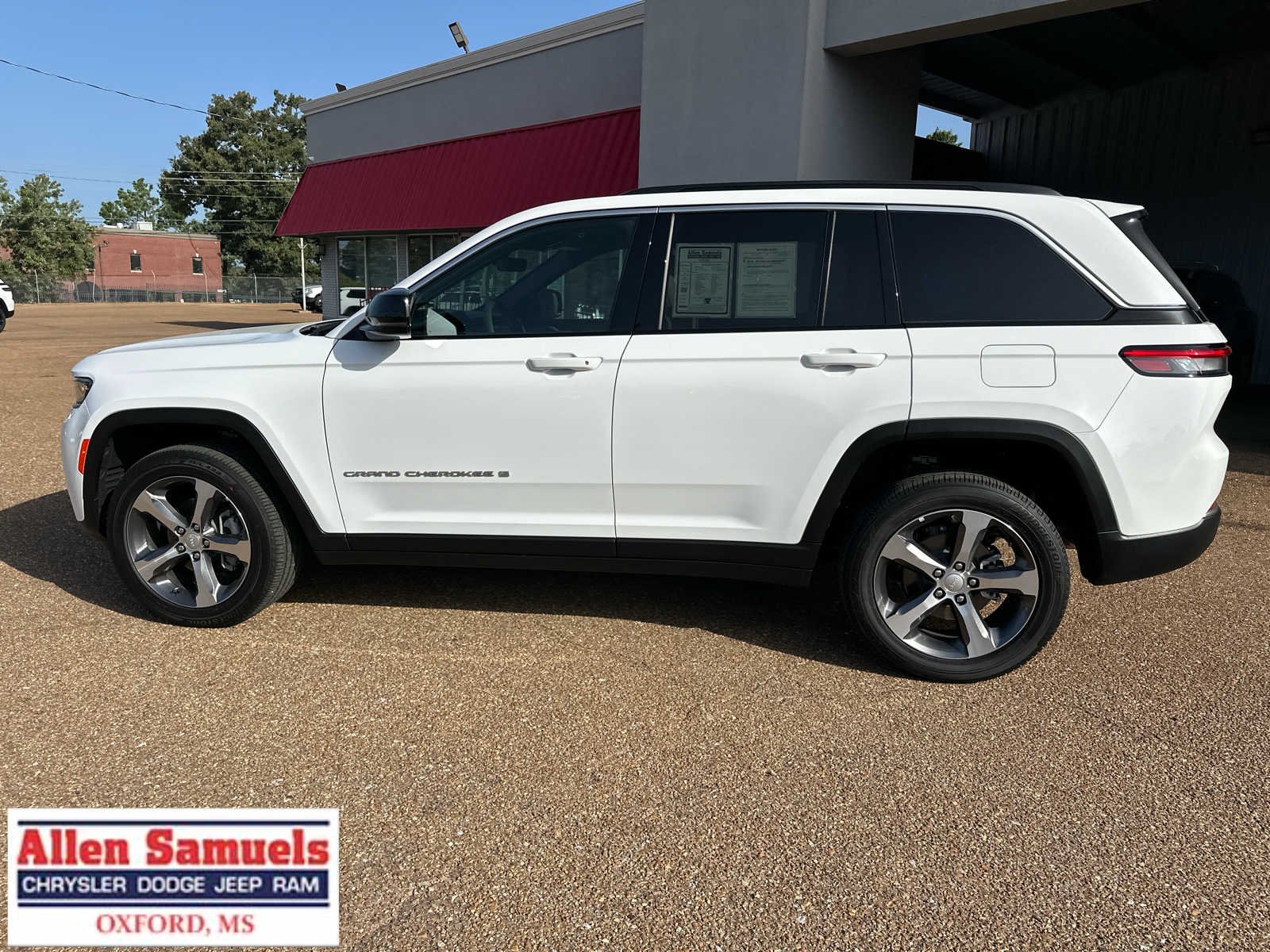 Used 2026 Bright White Clearcoat Jeep Limited image 6