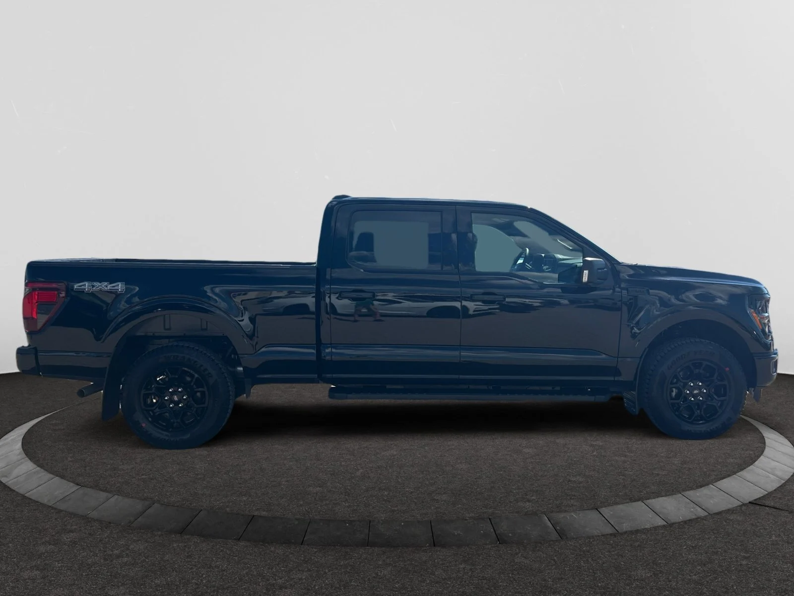 New 2026 Agate Black Metallic Ford XLT image 6