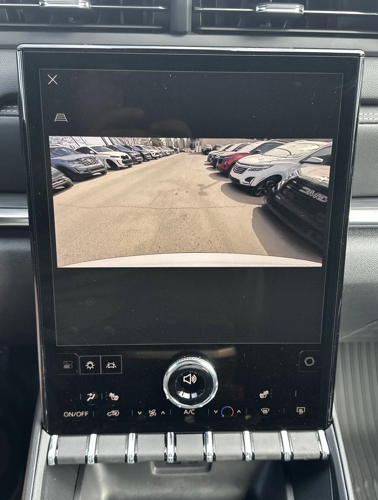 New 2026 Summit White GMC AWD Elevation image 15