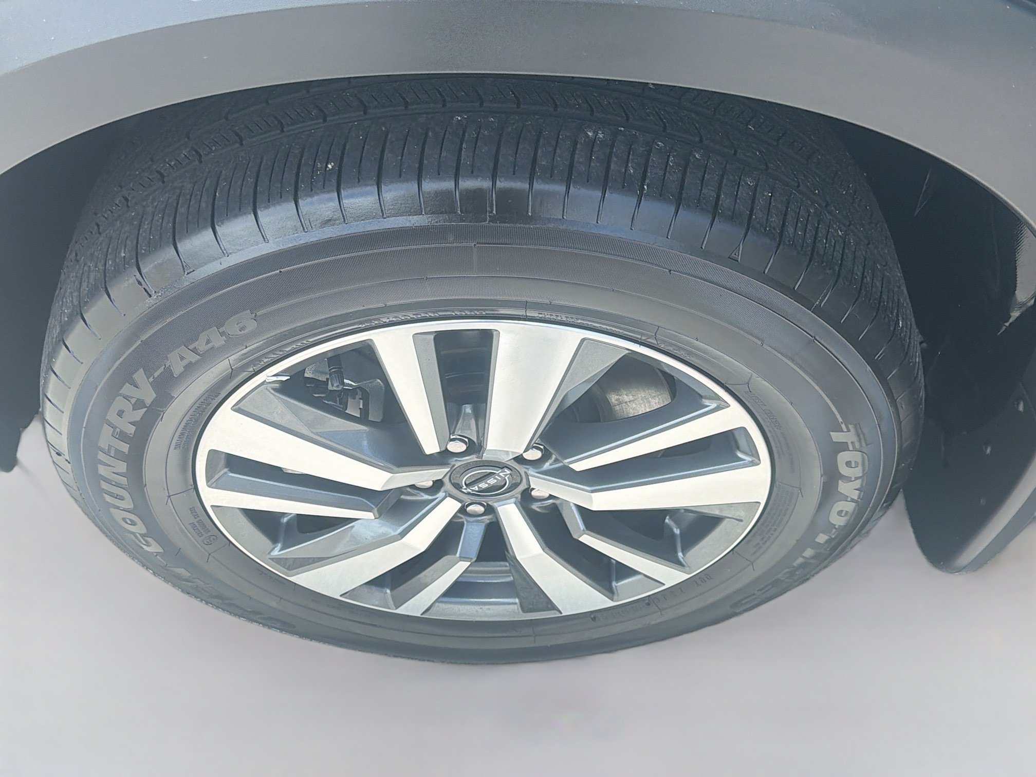 Used 2024 Super Black Nissan SL image 34