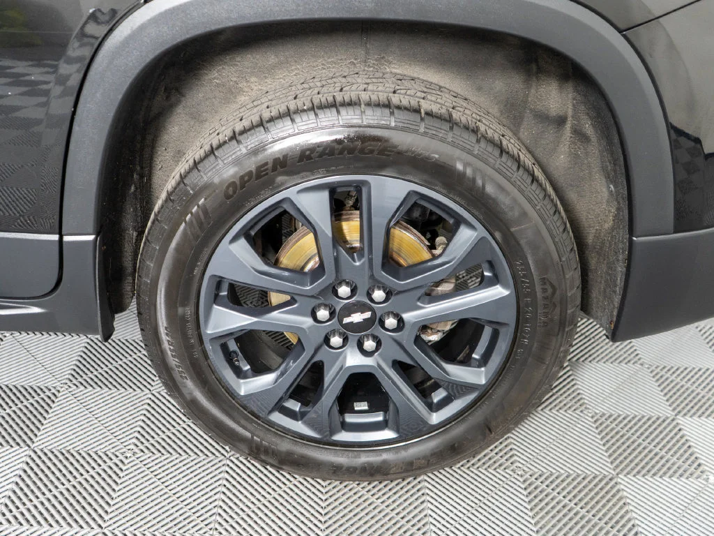 Used 2020 Black Chevrolet RS image 28