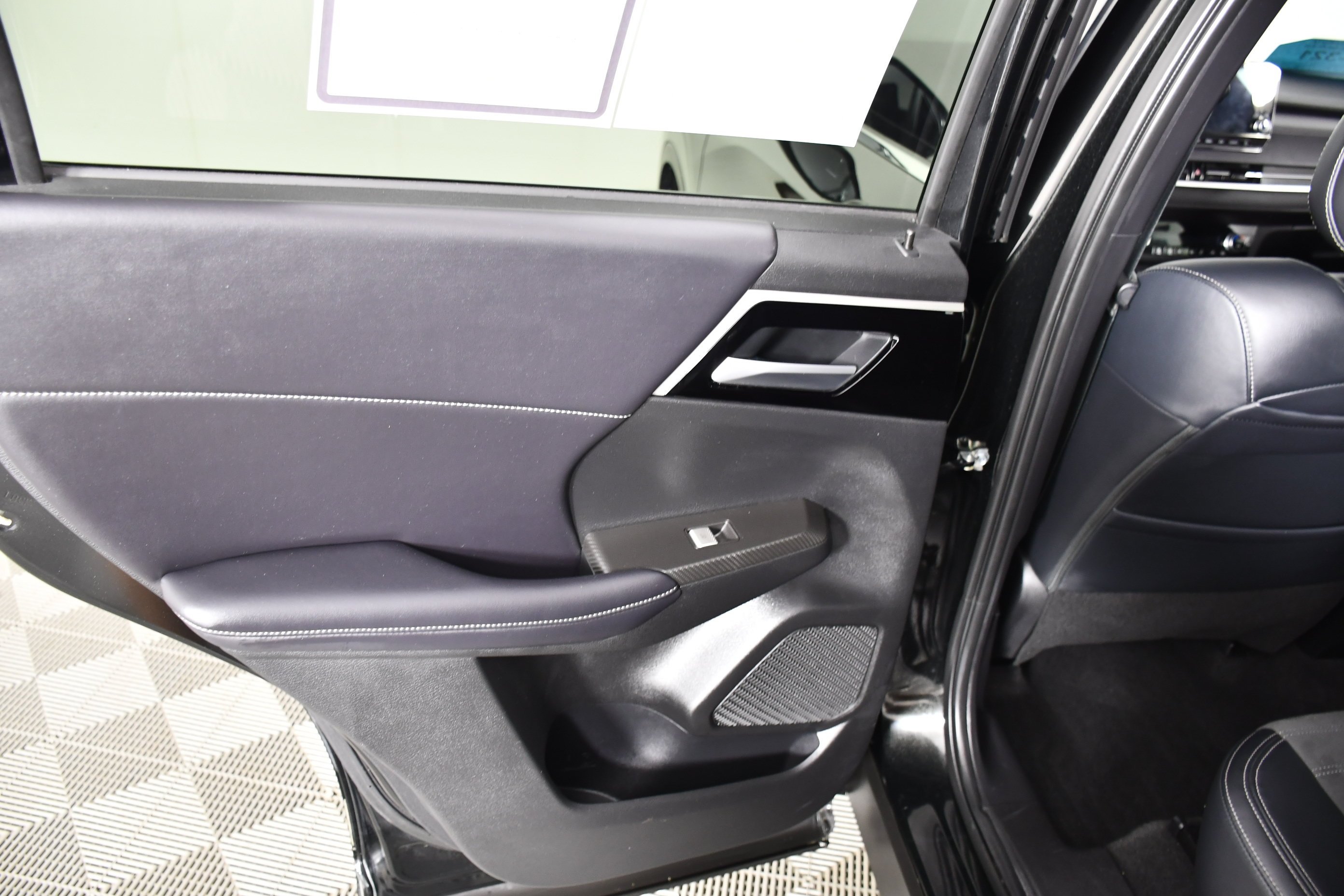 Certified Used 2024 Black Diamond Mitsubishi SE image 43