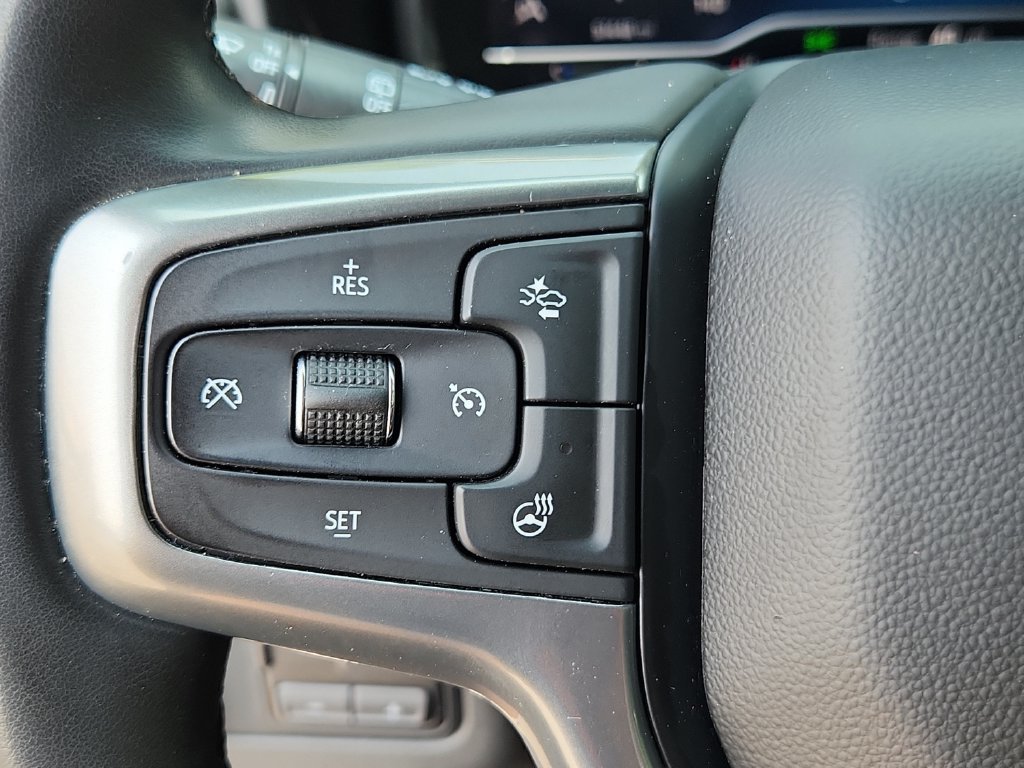 2023 Chevrolet Suburban Z71 - Photo 16