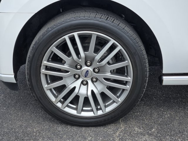 Used 2022 White Metallic Ford  image 10