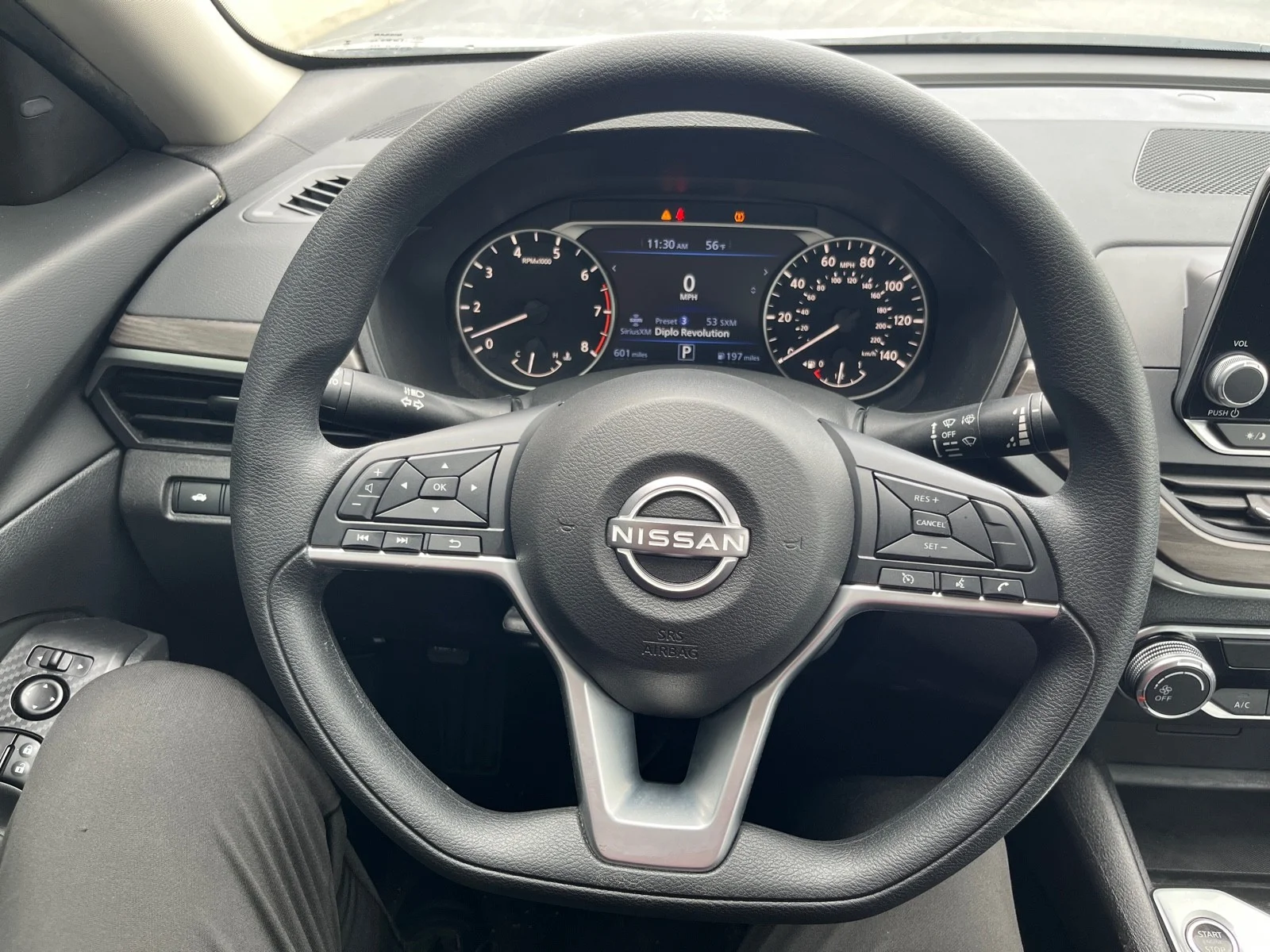 Used 2025 Brilliant Silver Metallic Nissan SV FWD image 19