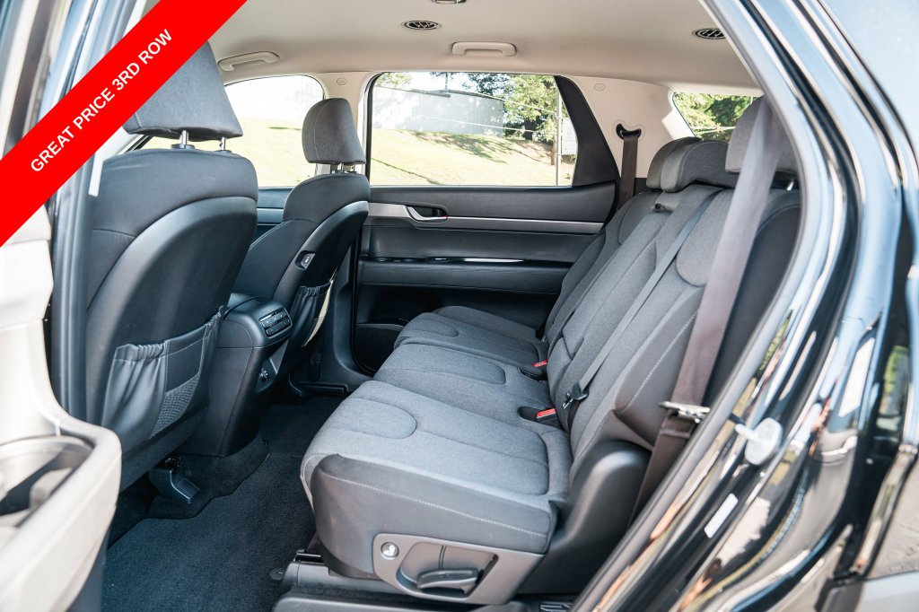Used 2022 Abyss Black Hyundai SE image 25