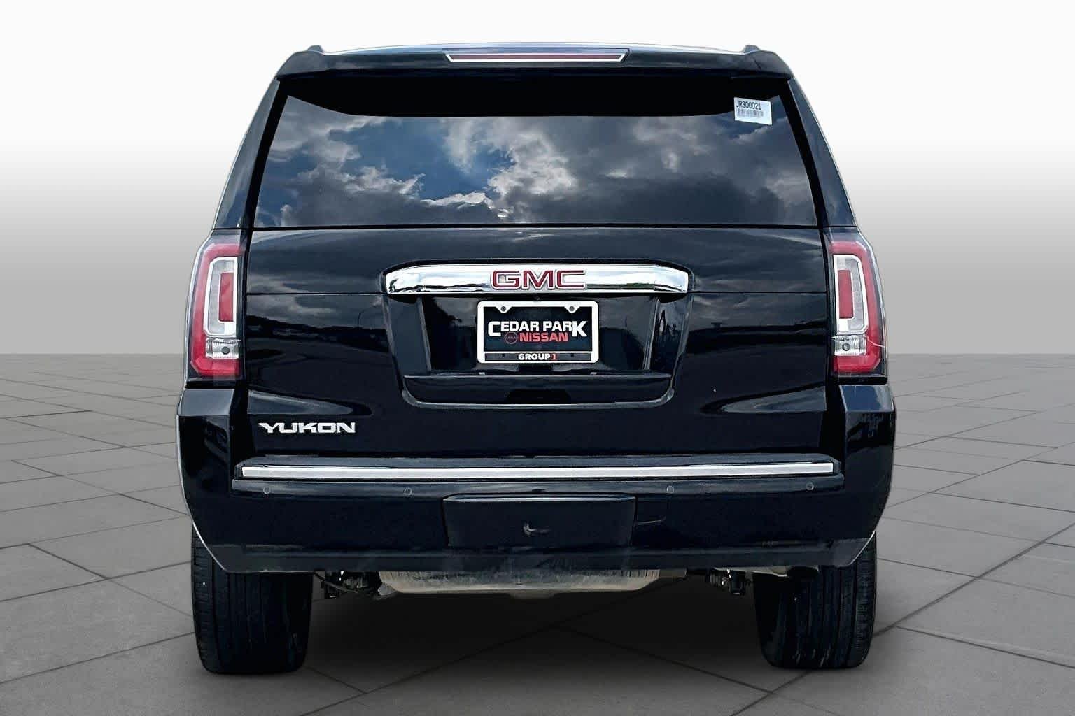 Used 2018 Onyx Black GMC Denali image 5
