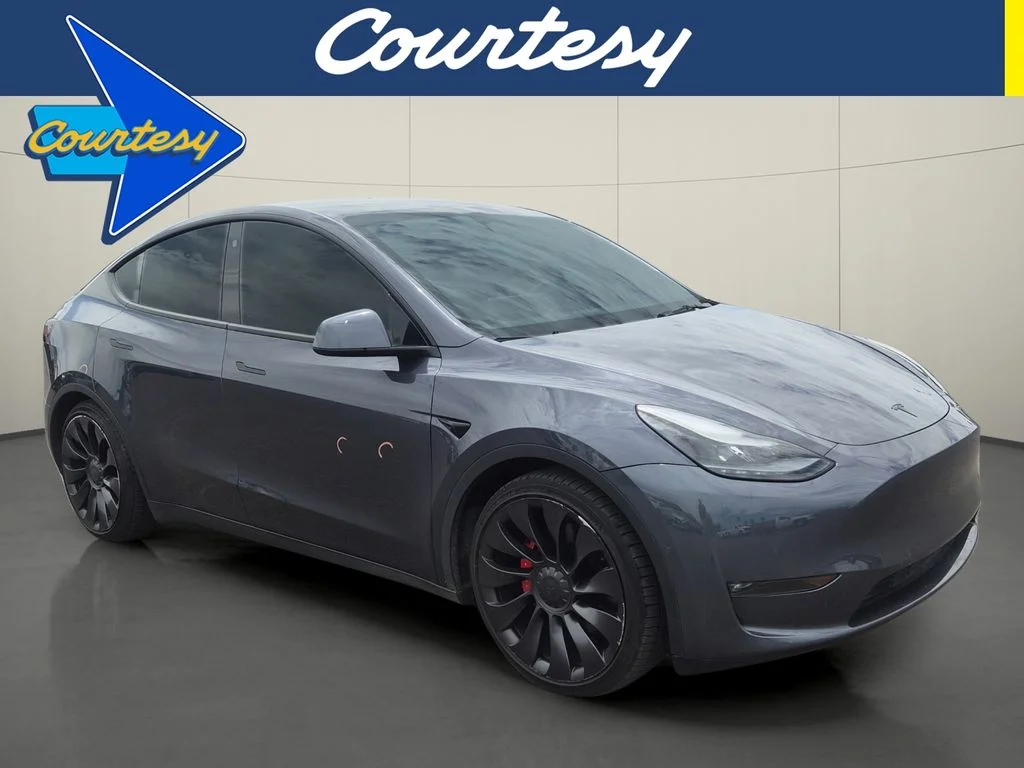 2022 Tesla Model Y Performance Dual Motor All-Wheel Drive's photo