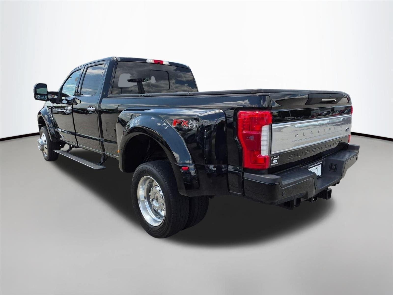Used 2017 Shadow Black Ford Platinum image 7